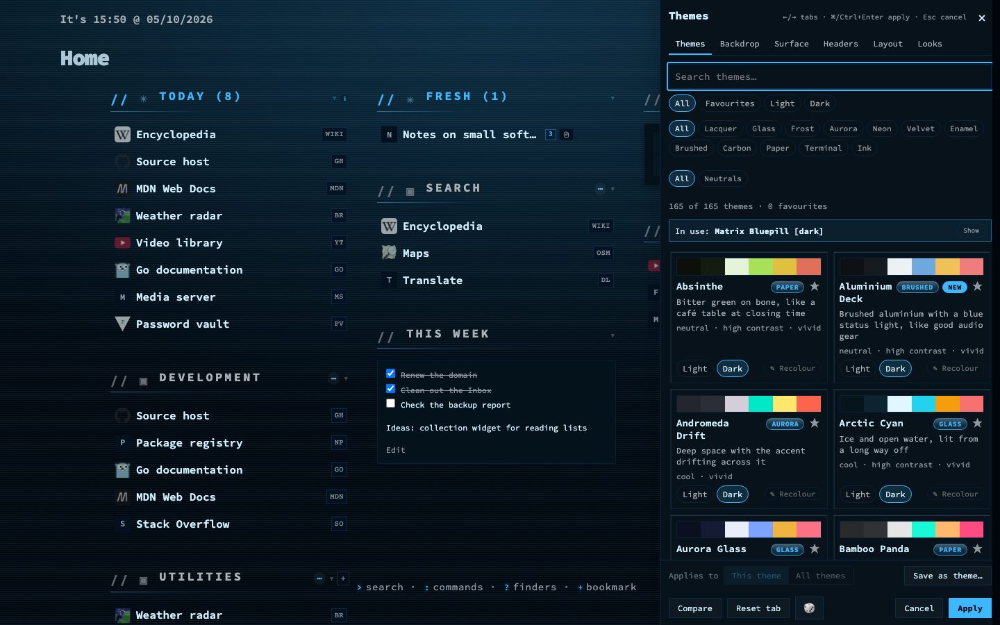 The theme browser beside the dashboard